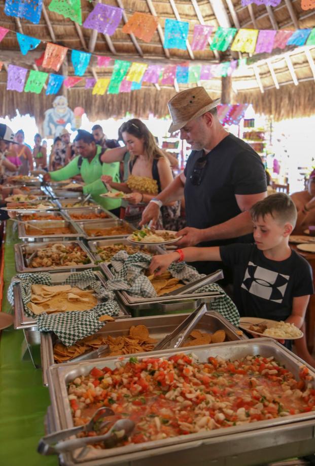 Buffet variado y delicioso